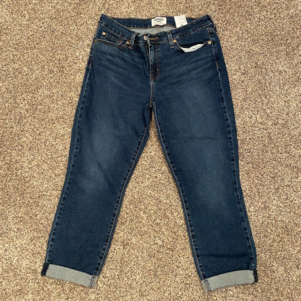 Denizen mid rise boyfriend jeans.